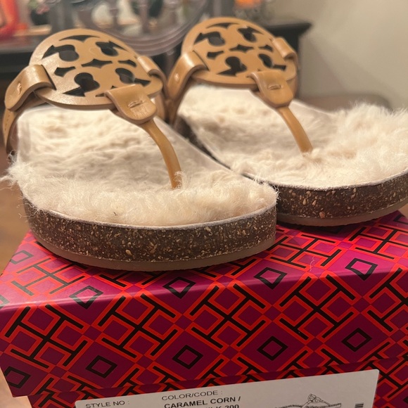 Tory Burch Miller Cloud shearling Sandel - Picture 1 of 7